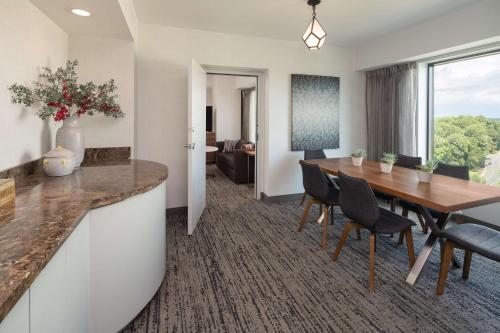 Hilton Fairfax Va - image 8