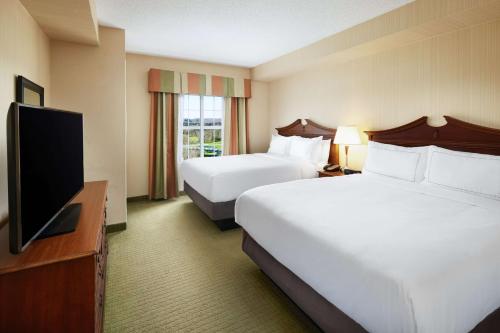 Queen Room with Two Queen Beds and Golf Course View