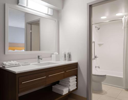 Home2 Suites by Hilton Indianapolis - Keystone Crossing