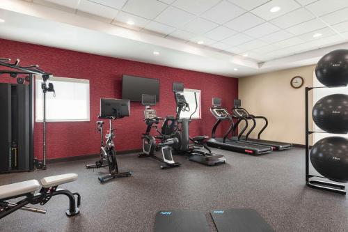 Home2 Suites by Hilton Leesburg - image 3