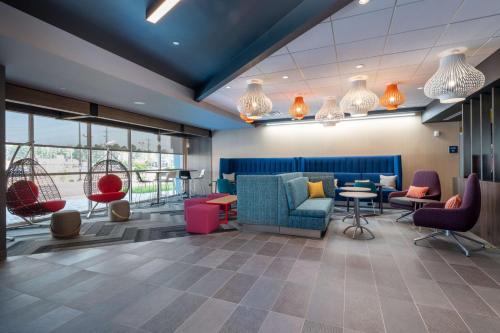 ล็อบบี้, Tru by Hilton Fayetteville Fort Liberty in ฟาเยตต์วิลล์ (NC)