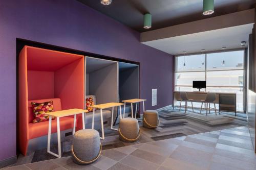 ศูนย์ธุรกิจ, Tru by Hilton Fayetteville Fort Liberty in ฟาเยตต์วิลล์ (NC)