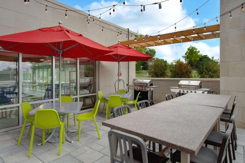 Home2 Suites by Hilton Grand Rapids Airport - image 9