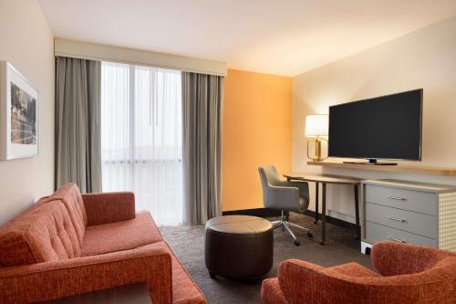 The Olive Hotel - main image