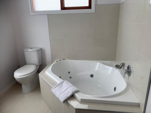 Two-Bedroom Villa image 2