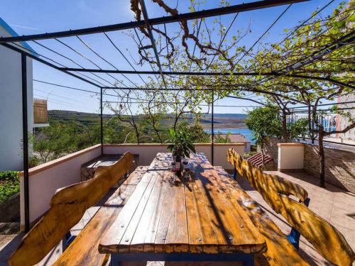 Holiday home in Jasenice 33303 - image 12