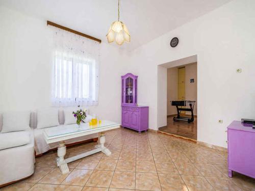 Holiday home in Jasenice 33303