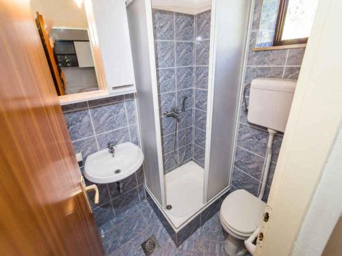 Holiday home in Jasenice 33303 - image 3