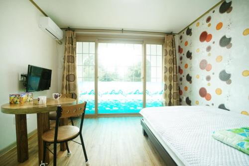 Sanbangsan Hot Spring Pension