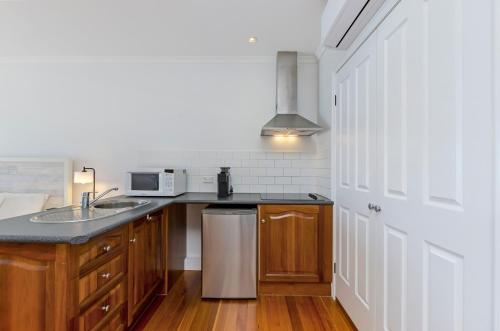 Clifftop Apartments Portland Vic in Portland