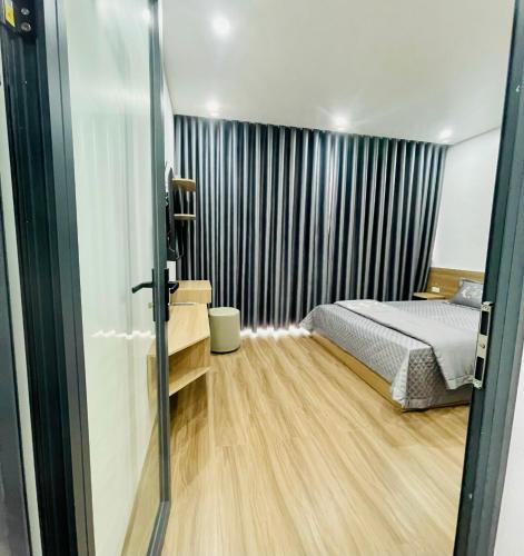 Deluxe Double Room with Balcony image 8