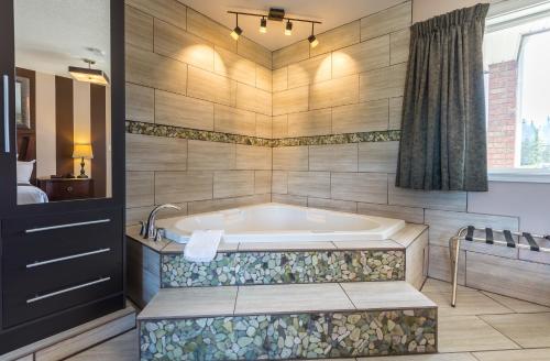 Spa, Carmel Inn near Nancy O's