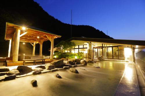 โรงแรมฮาโกเนะ เทนเซเอง (Hakone Tenseien Hotel) in ยูโมโตะ