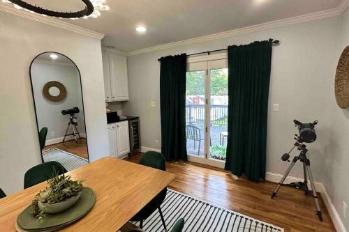 Bluebird Abode Stand Alone House 3 Bed 2 Full Bath in Chattanooga, USA