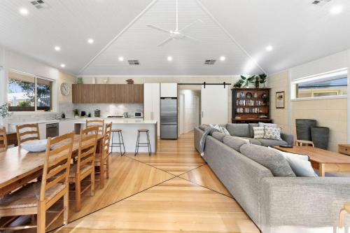 Alexander in Old Lonnie Alexander in Old Lonnie