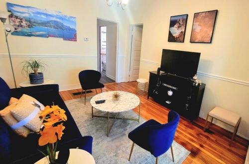 Chateau De Woodlawn - Room Ii - Le Parisienne - Chicago, IL
