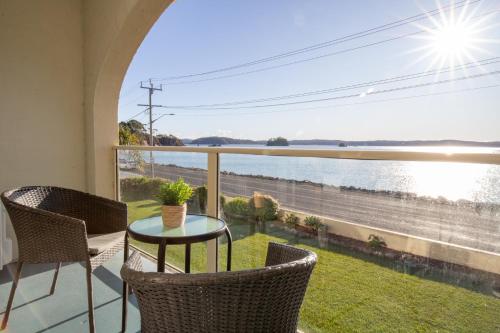 Batemans Bay Studio Escape with Lush Vista