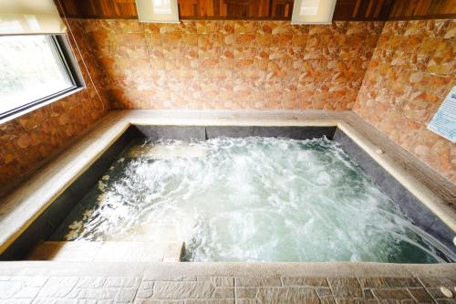 Sol Y Viento Mountain Hot Springs Resort in Calamba