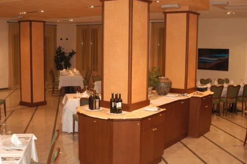 餐廳, 康特沃爾德酒店 (Hotel Conteverde) in 蒙泰基奧艾米利亞