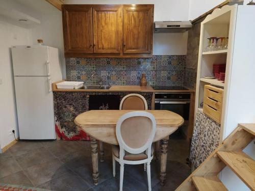 Superbe appartement dans charmant corps de ferme in อูรี