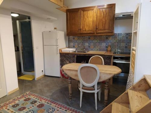 Superbe appartement dans charmant corps de ferme in อูรี