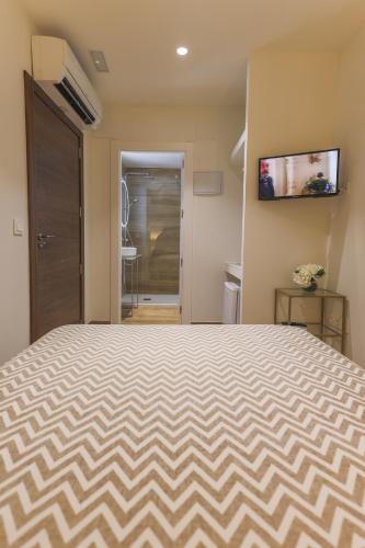 Double Room image 3