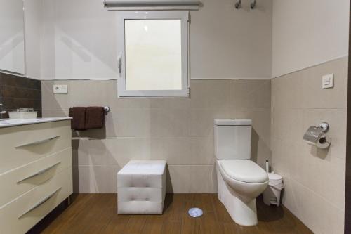 Small Double Room image 1