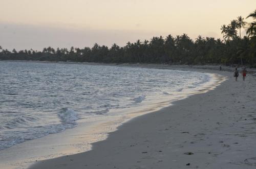 Lui Ushongo Beach House