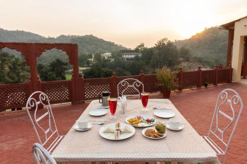 Treebo Trend Hotel Kumbhal Castle 2 Km From Kumbalgarh Fort