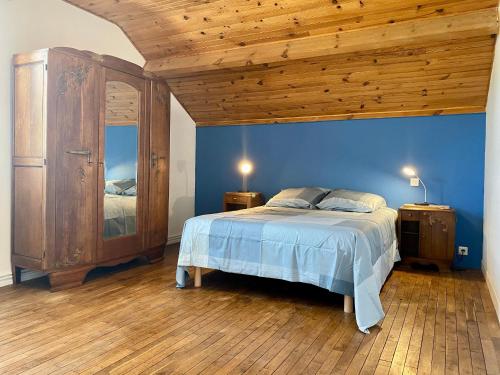 Gîte Le Gavre, 6 pièces, 10 personnes - FR-1-306-1223 (Maison de vacances spacieuse pres de la foret, avec jardin, cheminee, wifi, et equipements de loisir) in Le Gavre