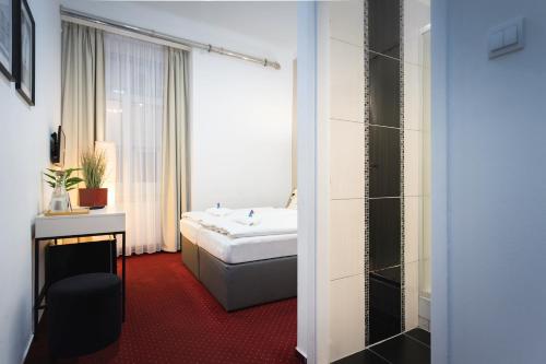 Maverick Hostel & Ensuites - image 9