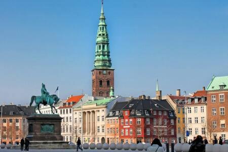 Cozy & Bright Flat in Peaceful Area Cozy & Bright Flat in Peaceful Area