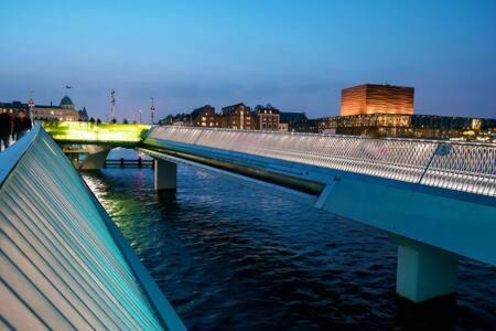 Cozy & Bright Flat in Peaceful Area Cozy & Bright Flat in Peaceful Area