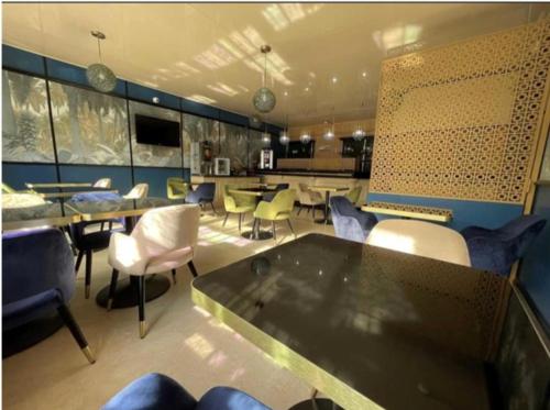 Logis Hotel & Restaurant - Le Mouton Blanc in Cambrai