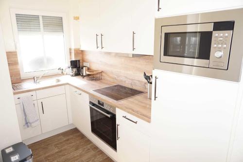 Two-Bedroom House image 4