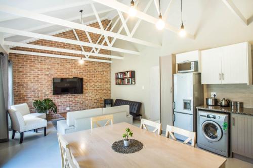 El Dorado Hotel and Self Catering in 奧次頌