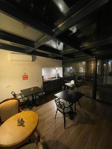 Andi Hotel - image 11