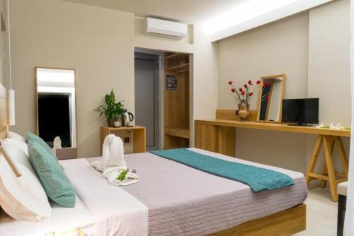 Double Room with Sea View image 10