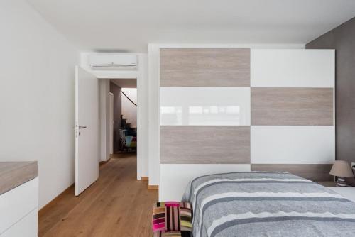 Top 12 Panorama Design Apartment, Вена (фото 7)
