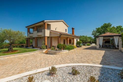 Villa Marchi with 3 bedrooms and pool in Vizinada