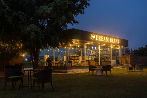 Restaurant, Dreamland Gold Resort & Hotel in Tilottama