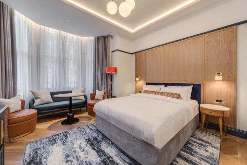 room detail thumbnail 1