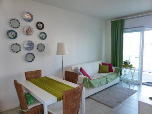Two-Bedroom Apartment image 6
