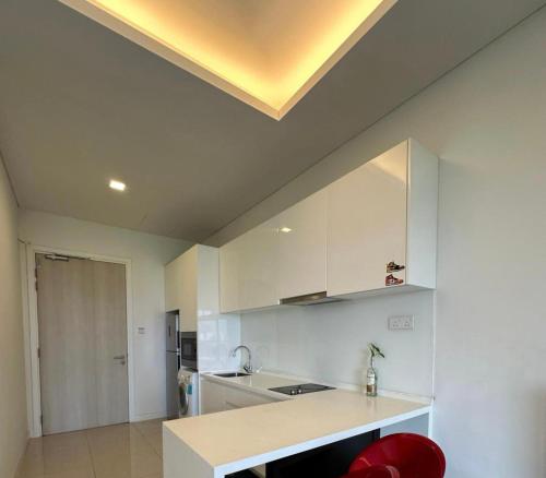 Lazy Apartment KLCC View - image 2