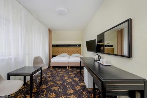 Gryf Resort Międzywodzie – Miedzywodzie, KY