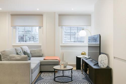 Urban Chic – Drury - image 8