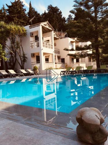 Trianon Studios - Accommodation - Tsilivi