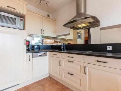 Apartment Le Grand Large by Interhome in แคปบริตง