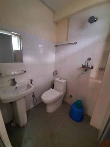 Double Room with Private Bathroom image 2
