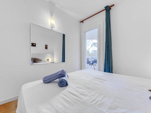 Apartment Platja de Roses-9 by Interhome